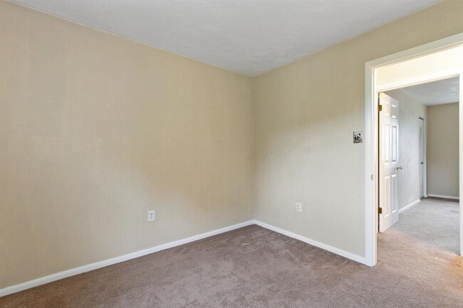 Coming Soon - 2 Bedrooms 1 bath - Dallasto... - Coming Soon - 2 Bedrooms 1 bath - Dallasto... House