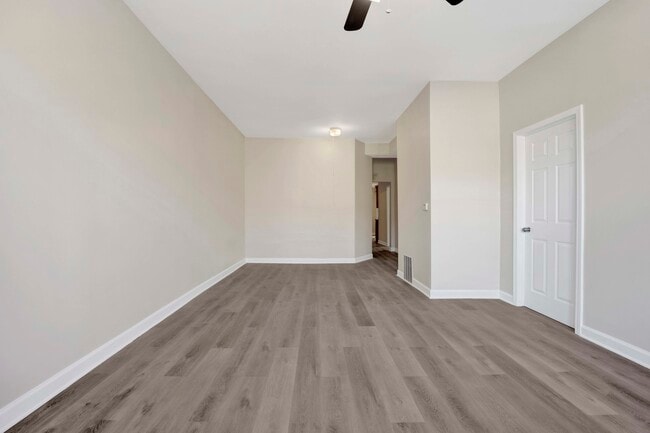 Photo - 3651 S Archer Ave Unit 1