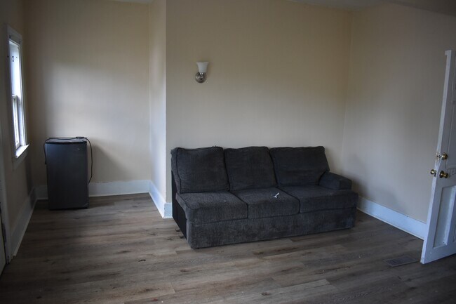 Photo - 102 Englewood Ave