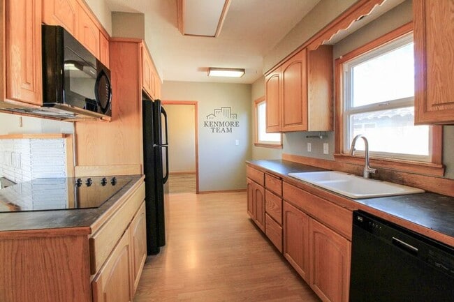 Photo - 1810 S Sharron St