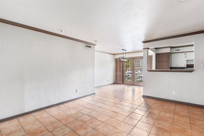 Photo - 2744 Briarhurst Dr Unit 51