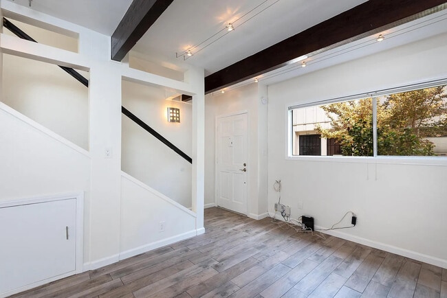 Photo - 4040 Grand View Blvd