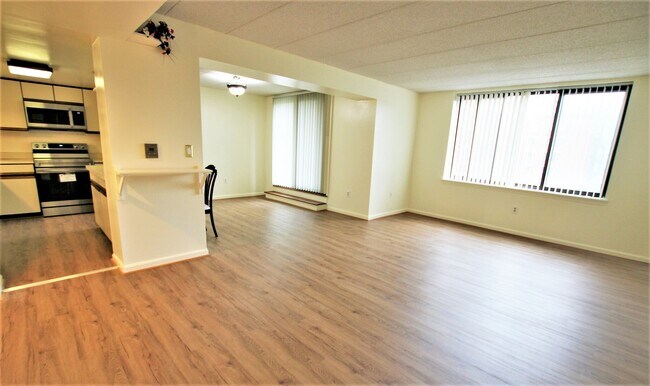 Photo - 85 Brainerd Rd