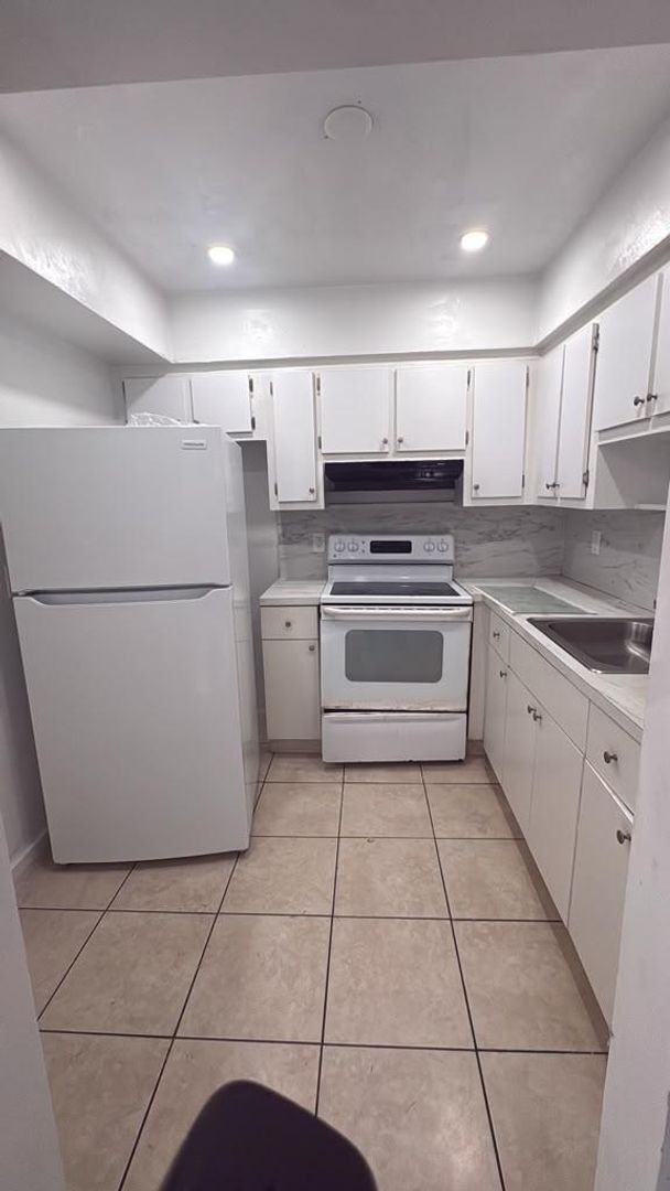 Photo - 14002 NE 2nd Ct Unit 14002 NE 2nd Ct