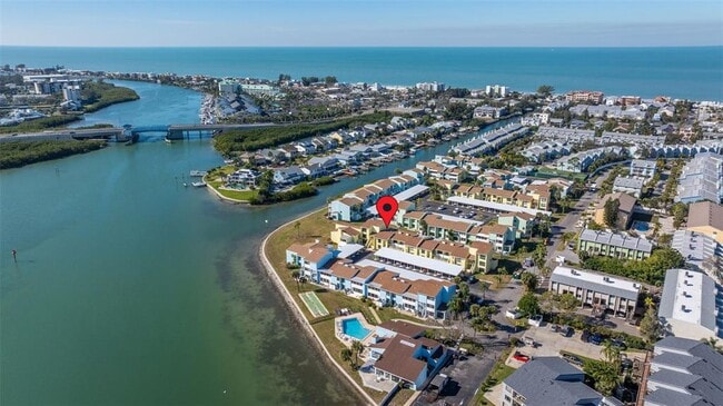 Building Photo - 1 Windrush Blvd Unit 19
