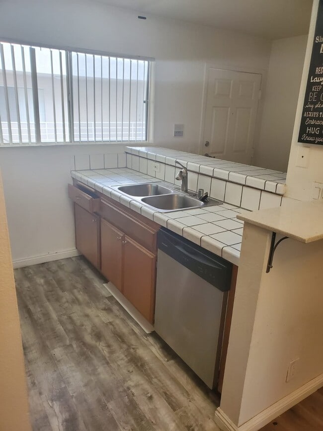 Photo - 14615 Burbank Blvd Unit 202B