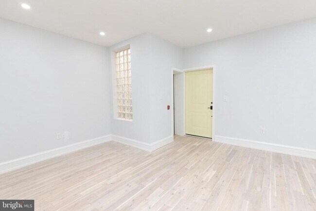 Photo - 1830 Pine St Unit 2R