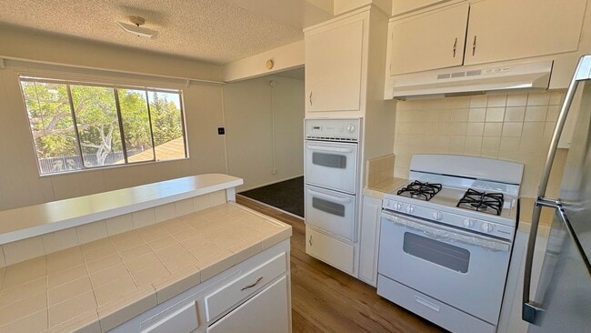 Photo - 11715 Ramona Ave Unidad C