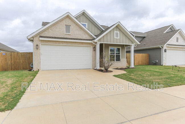 Photo - 1809 W Saddlebrook Ln