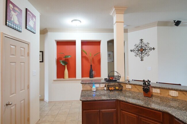 Photo - Spacious and well-maintained home located in the established community of Arlington!