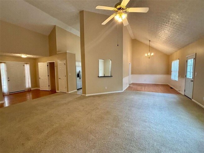 Photo - 540 Chandon Way
