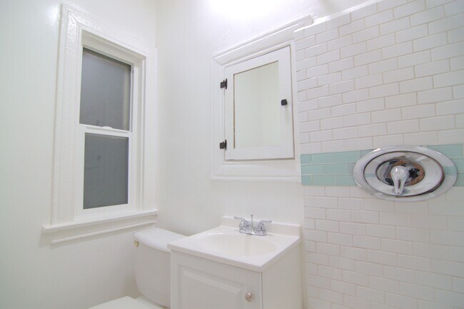 Yucca St 6358