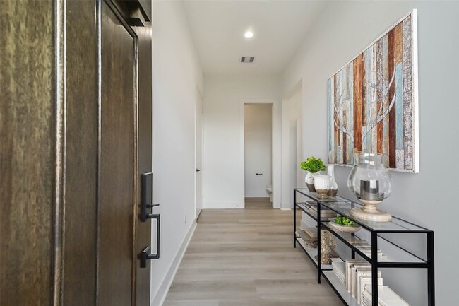 Photo - 4430 Edmund St