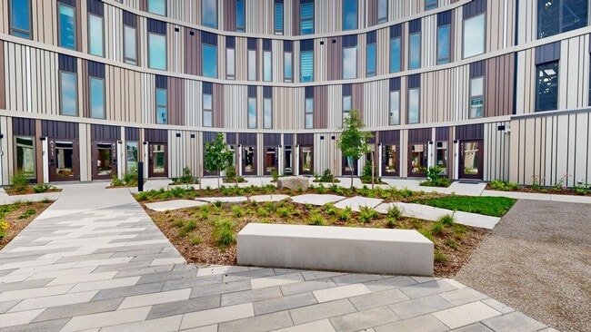 Building Photo - LUXURIOUS 2BD-2BATHROOM CONDO TOWNHOME AT EVE PARK Unit 116A
