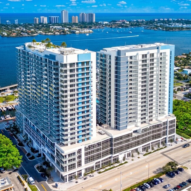 Photo - 220 Lake Shore Dr