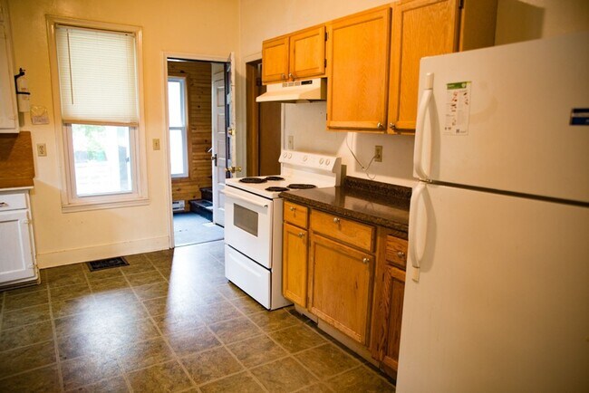 Photo - 1075-24 Unit 1AND2