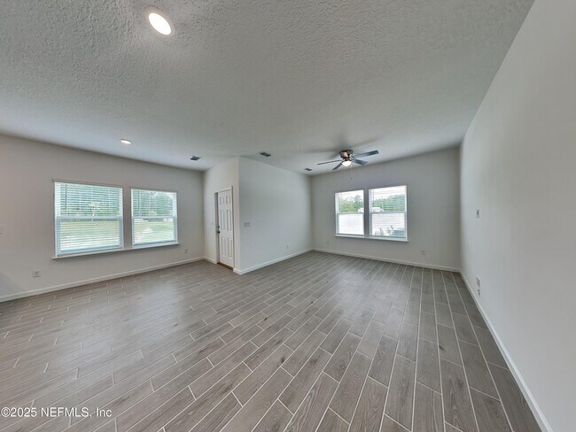 Photo - 2137 Windward Cay Ln