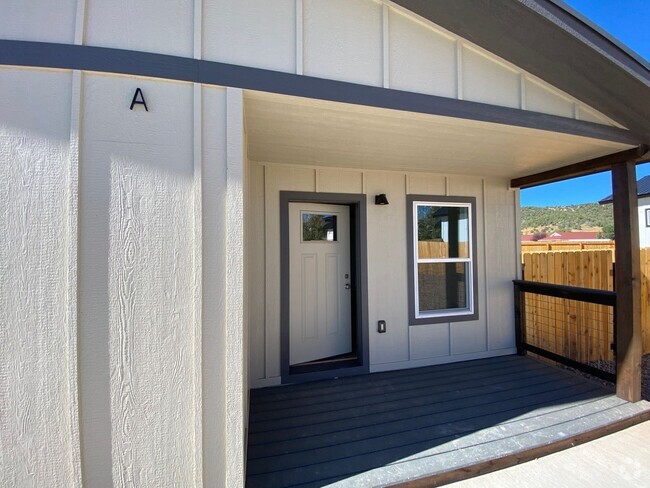 Building Photo - 271 (Mancos) Unit A Rental