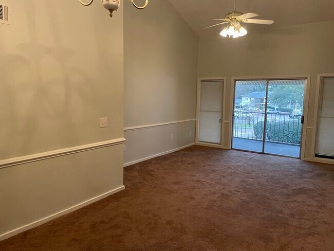 Photo - 1208 Bush River Rd Unidad B10