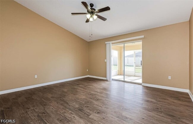 Photo - 140 SW 29th St