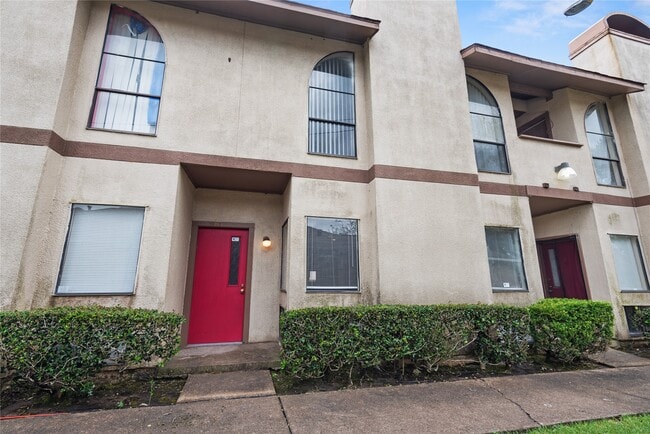 Building Photo - 11211 Pembridge Dr Unit 1658 Rental