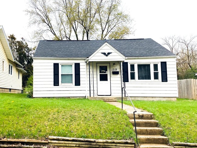 Two Bedroom House - Two Bedroom House