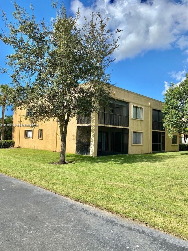 Photo - 159 Lakeview Dr Unit 204
