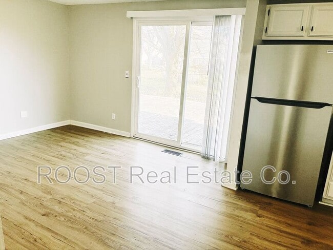 Photo - 3044 Arrowsmith Dr