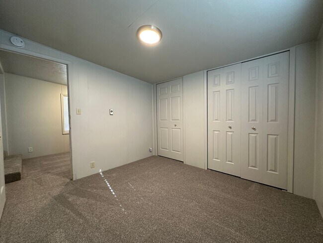 558 N Elm Ave