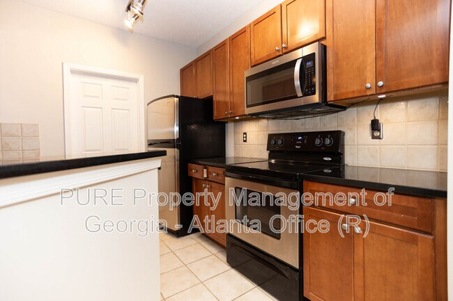 Photo - 1250 Parkwood Cir SE