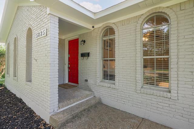 Photo - 5825 Hillcroft St