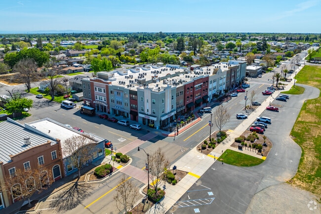 Aerial Context - Galt Place Apartments