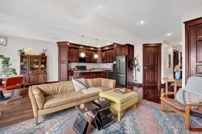 Photo - 3106 W Lyndale St Unit 3B
