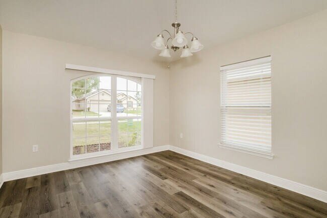 Photo - 1004 Kellogg Dr