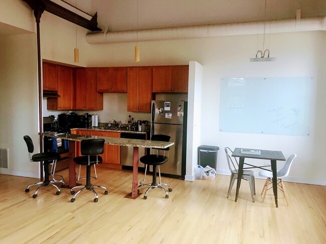 Photo - 2041 W North Ave