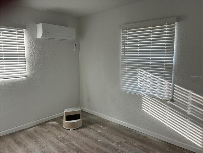 Photo - 21828 Virginia Dr