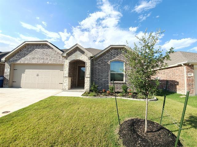 Photo - 822 Spruce Ln