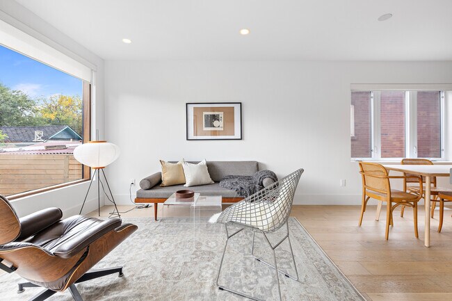 Photo - 55 Mimico Ave