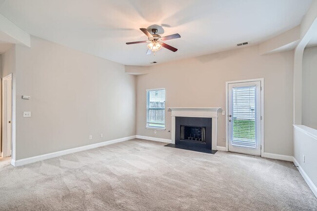 Photo - 4162 Oak Field Dr
