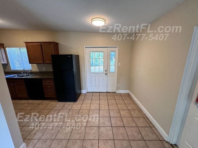 Photo - 616 Woodling Pl