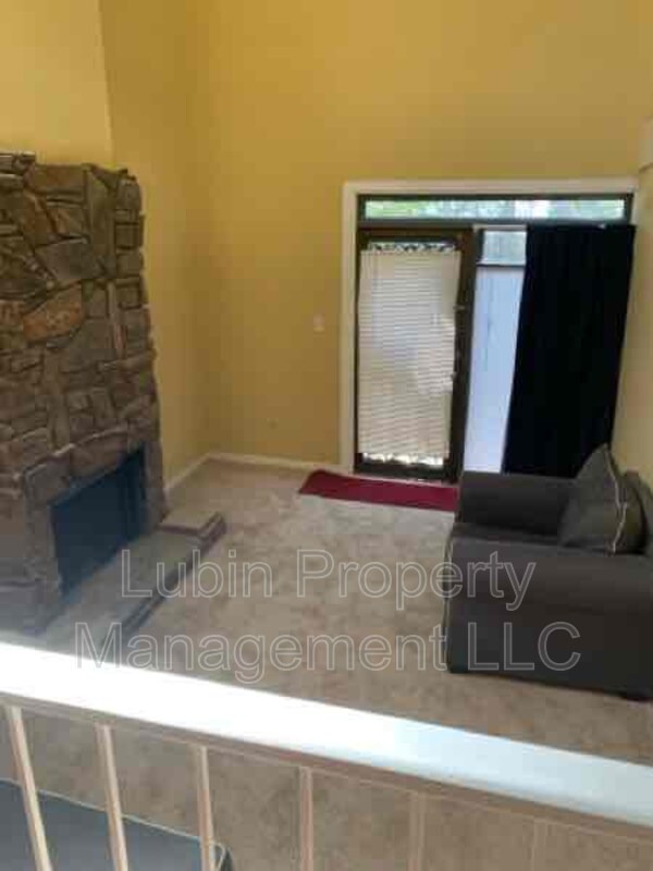 Photo - 5618 Clarke Address