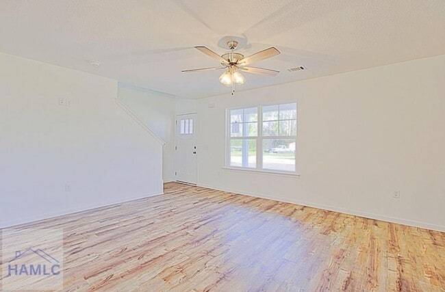Photo - 89 Horsecreek Rd