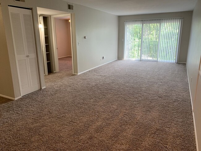 Photo - 28-01 Mission Hill-Woodson