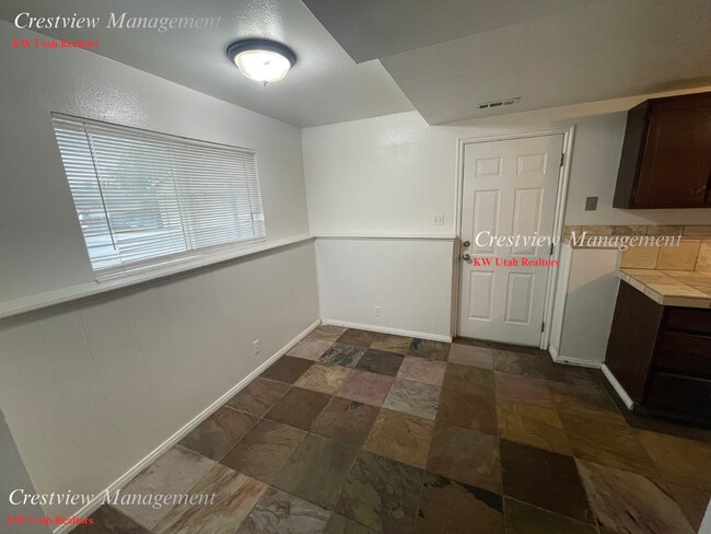 Photo - Walton Duplex Unidad A