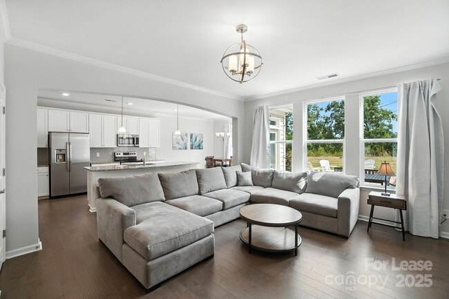 Photo - 805 River Park Road