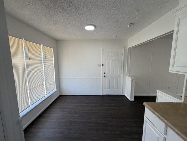 Photo - 5420 39th Dr