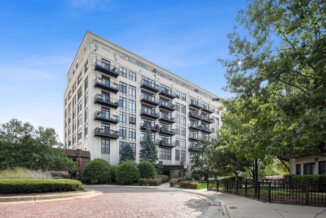 Photo - 1524 S Sangamon St Condo Unit 411-S
