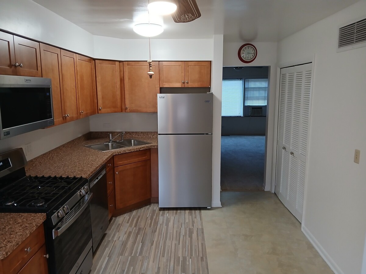 Photo - 211 N Bothwell St Unit 1A