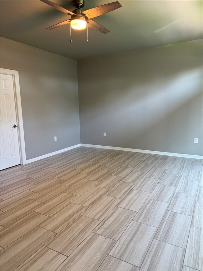 Photo - 402 E Hemlock St