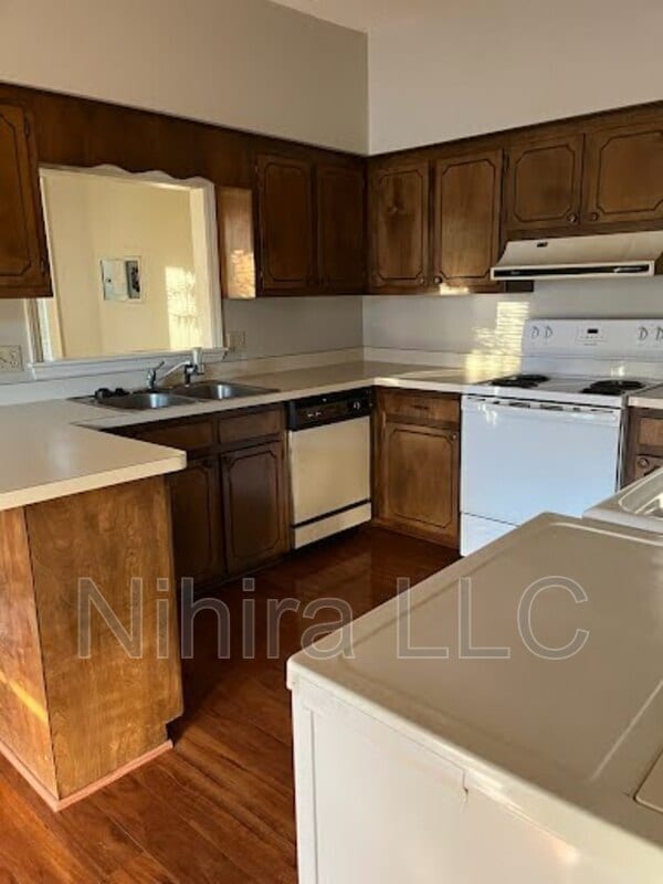 Photo - 310 W Broad St Unidad B